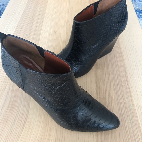 Rebecca Minkoff La Roux black snake print booties - Picture 2 of 8